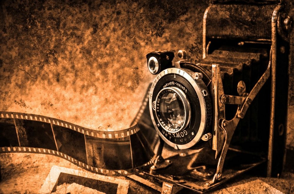 Filmkameraer er en viktig del av filmproduksjon, og har gjennom årene utviklet seg til å bli mer avanserte og teknologisk avanserte enheter